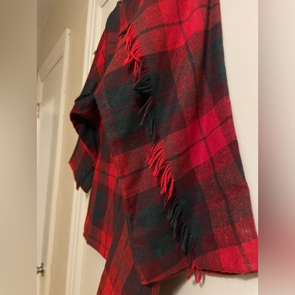 Vintage Graffsport Wool Blend Red Green Tartan Plaid Fringe Blouse Size … - Picture 6 of 9